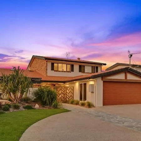 Waterfront Bliss On Maroochydore Canal Exterior photo