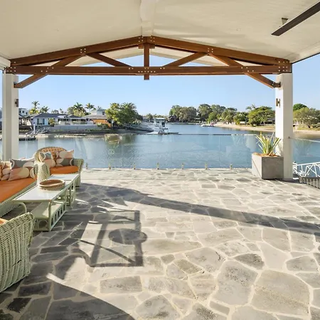 Waterfront Bliss On Maroochydore Canal Exterior photo