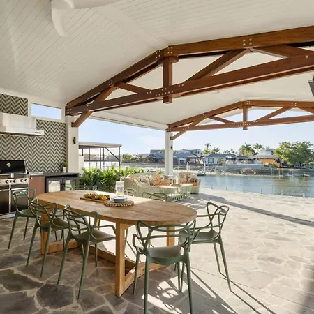Waterfront Bliss On Maroochydore Canal Exterior photo