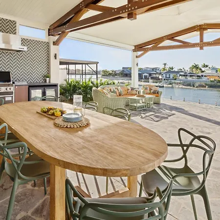 Waterfront Bliss On Maroochydore Canal Exterior photo