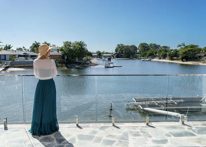 Waterfront Bliss On Maroochydore Canal