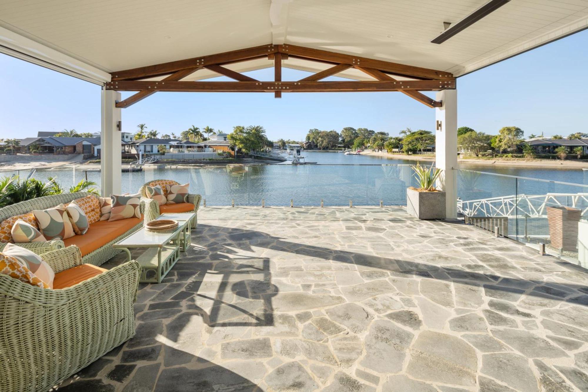 Holiday home Waterfront Bliss On Canal