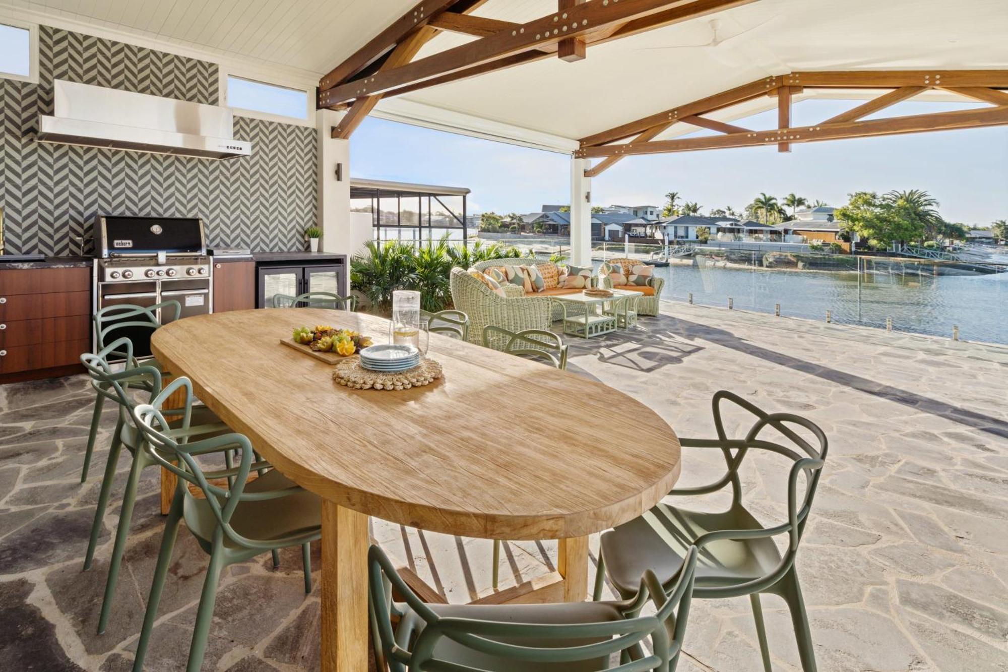 Waterfront Bliss On Canal Maroochydore